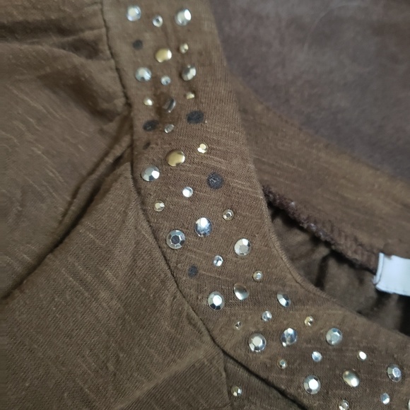 top - Picture 2 of 3